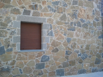 Revestimiento de fachadas con piedra de laja