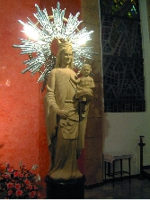 Escultura Virgen con niño