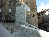 Piedra Gris Moncayo en las calles de Vitoria-Gasteiz