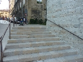 Piedra Gris Moncayo en las calles de Vitoria-Gasteiz